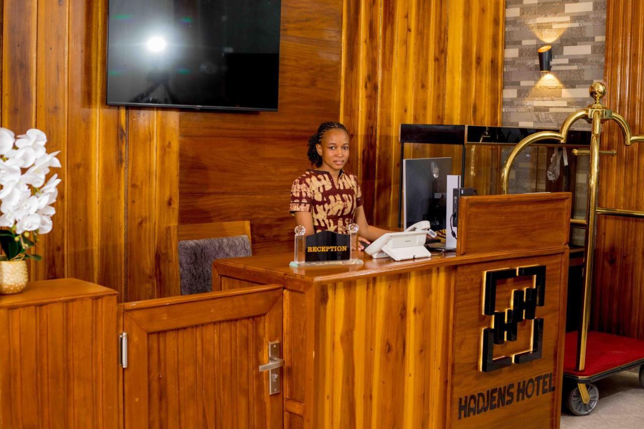Hadjens Hotel Мванза Екстер'єр фото